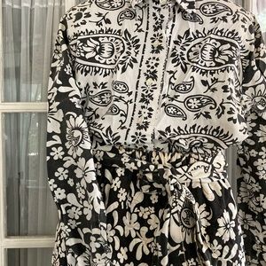 Vintage black & white paisley skirt/top and sash